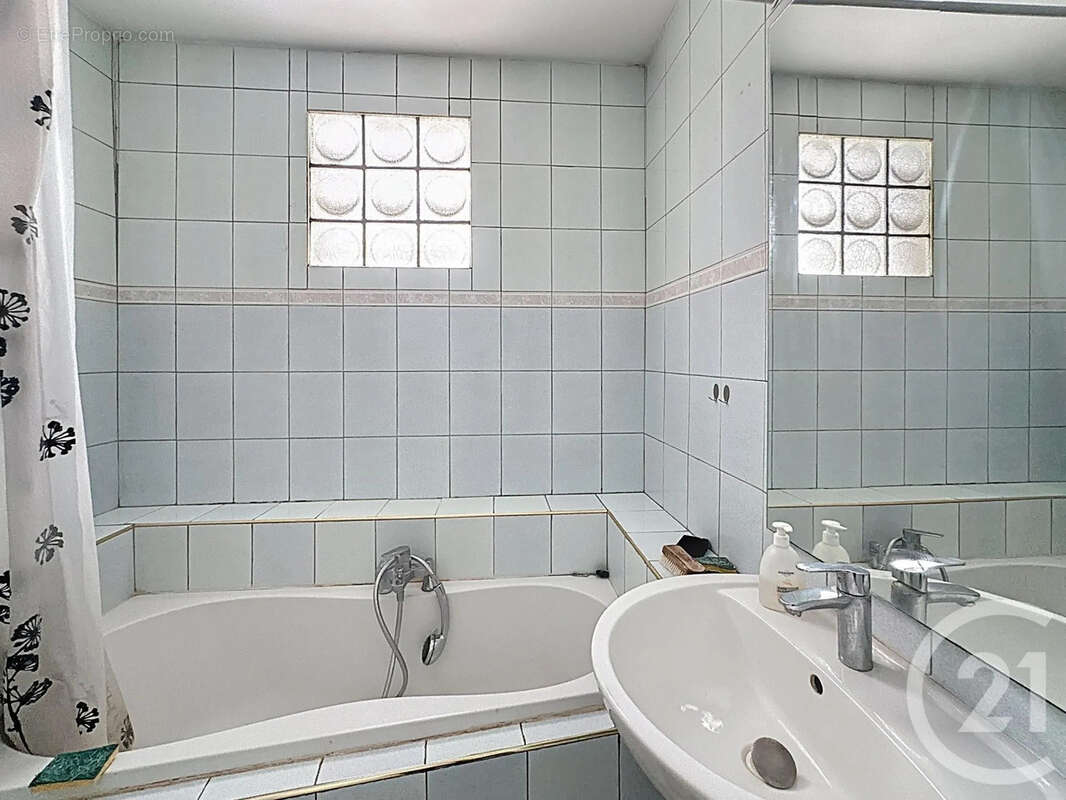 Maison à SAINT-ANDRE-LES-VERGERS