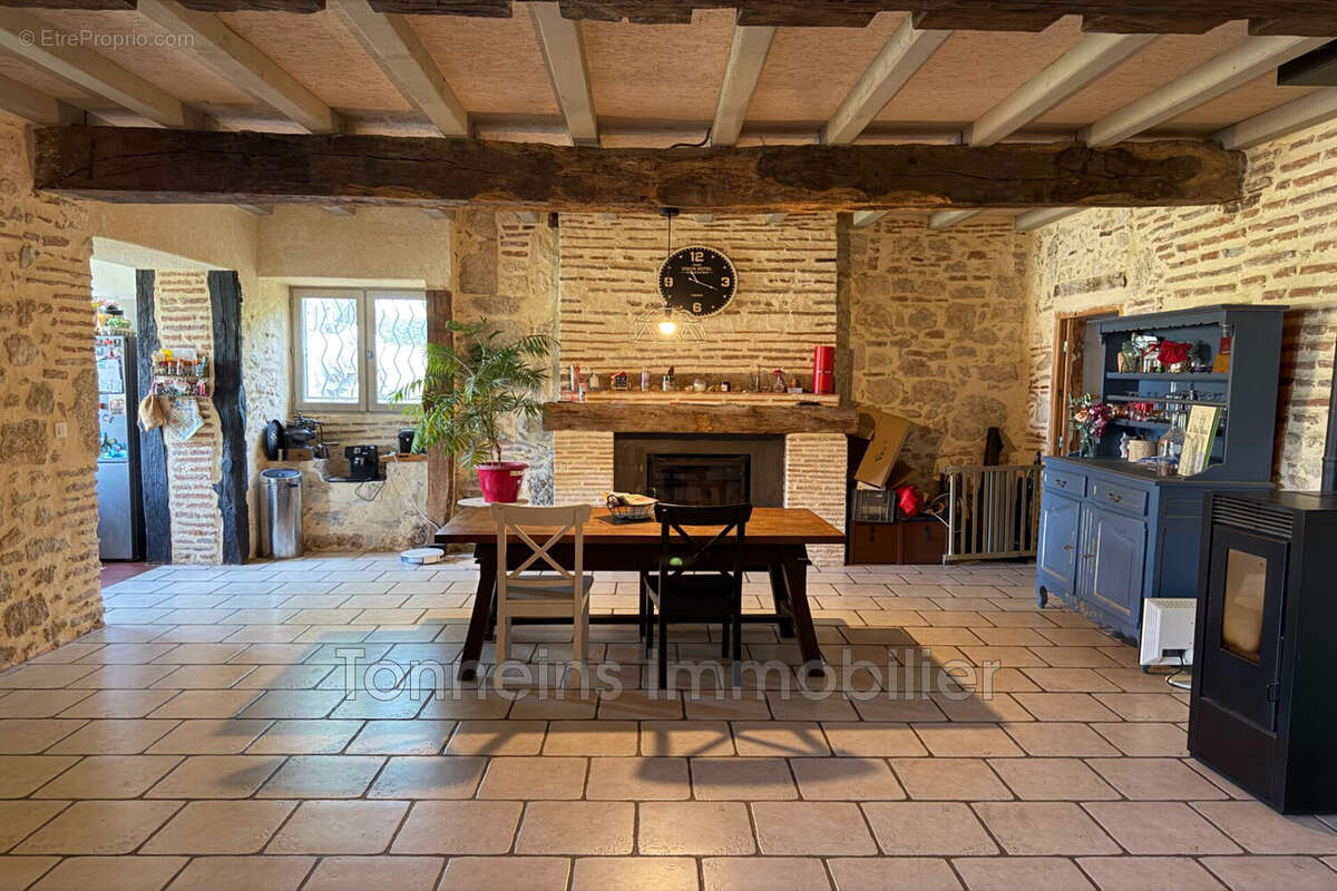 Maison 148 m² à Clairac  - photo 3