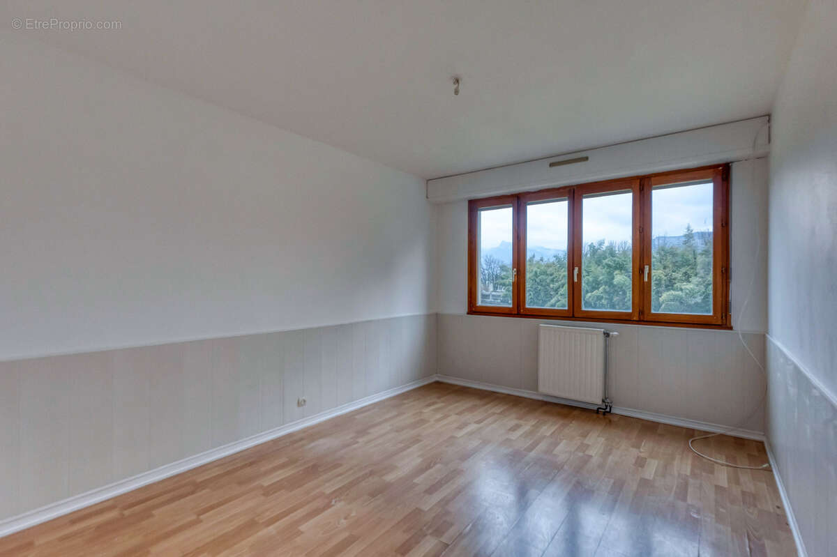 Appartement à MOIRANS
