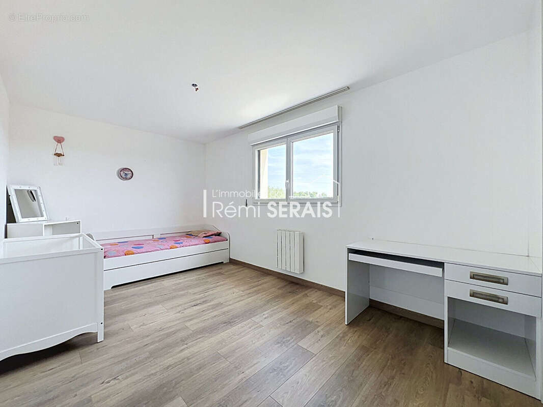 Maison contemporaine à Flers avec sous-sol exceptionnel et prestations modernes - photo 15