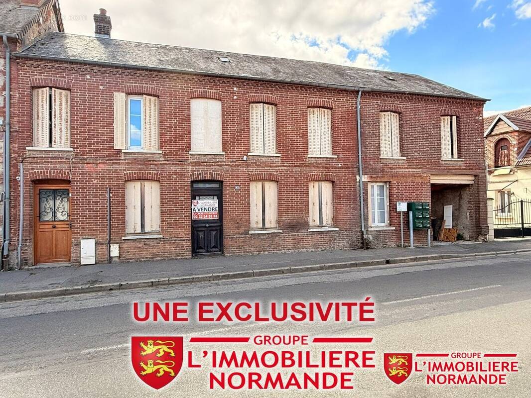 Maison à LA CROIX-SAINT-LEUFROY