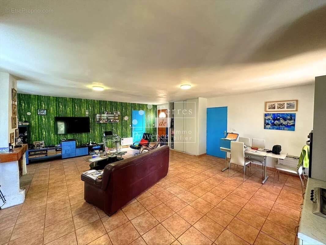 Maison à SILLANS-LA-CASCADE