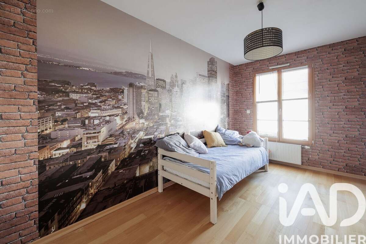 Appartement 96 m² à Craponne  - photo 9