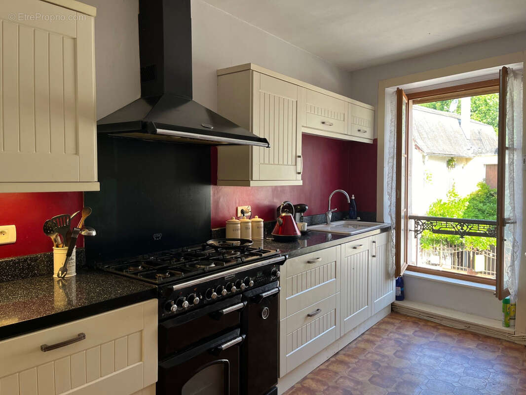 Maison à COUSSAC-BONNEVAL