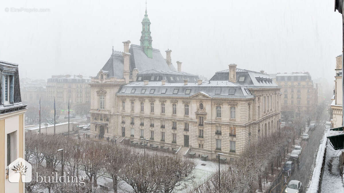 Appartement à LEVALLOIS-PERRET