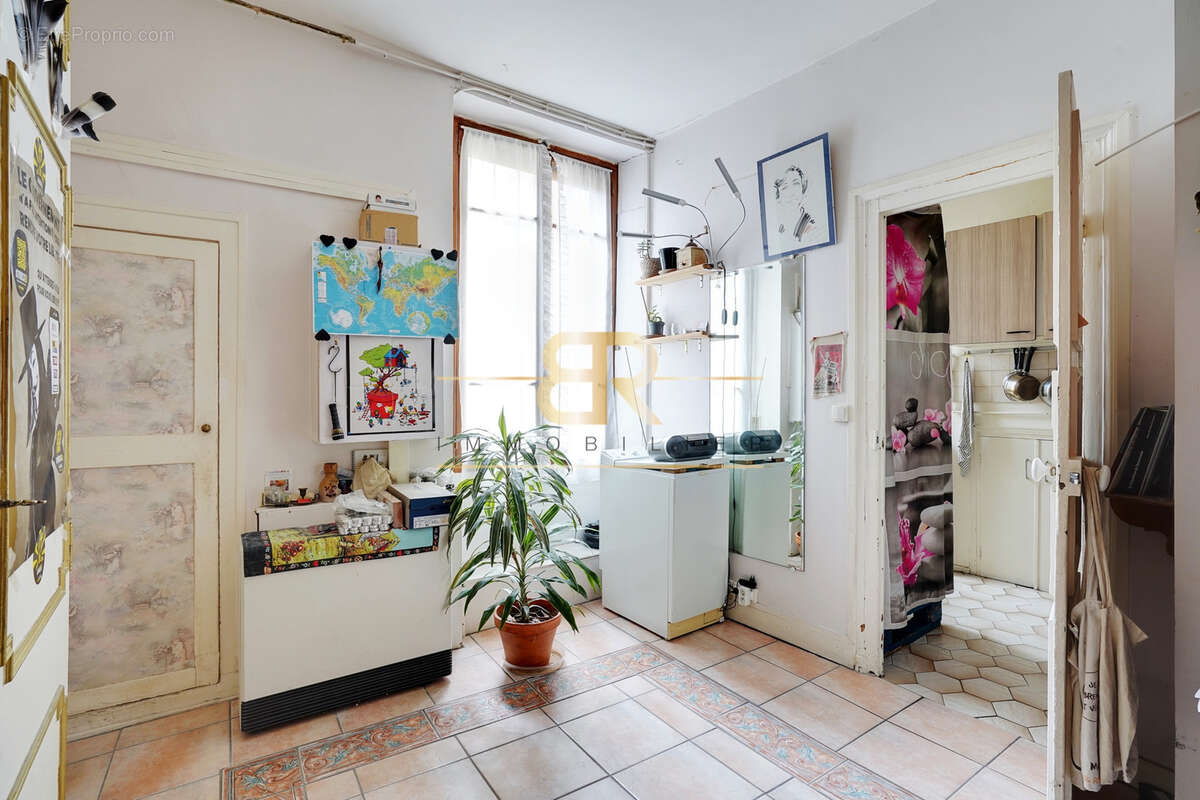 Appartement à PARIS-2E