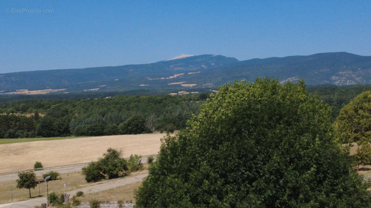Maison familiale à vendre 7 pièces SAINT TRINIT (84) - Tropézienne avec vue sur les toits du village et la campagne environnante - photo 10