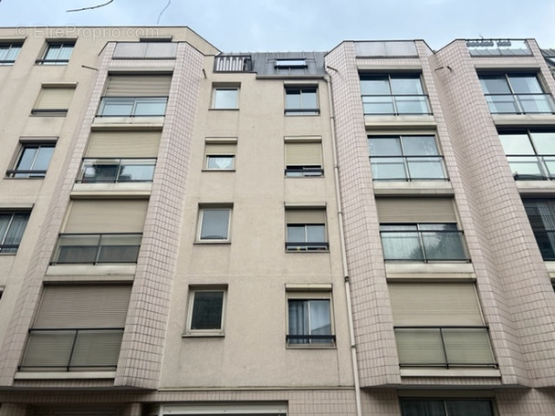 Appartement à PARIS-20E