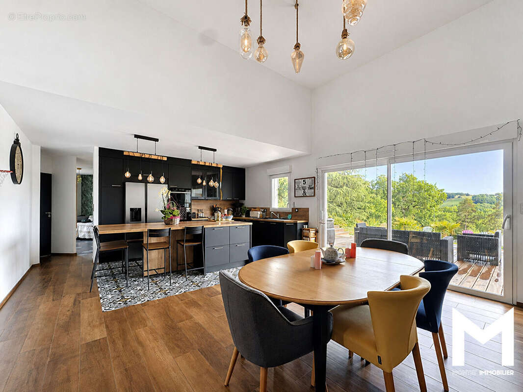 Maison à COULOUNIEIX-CHAMIERS