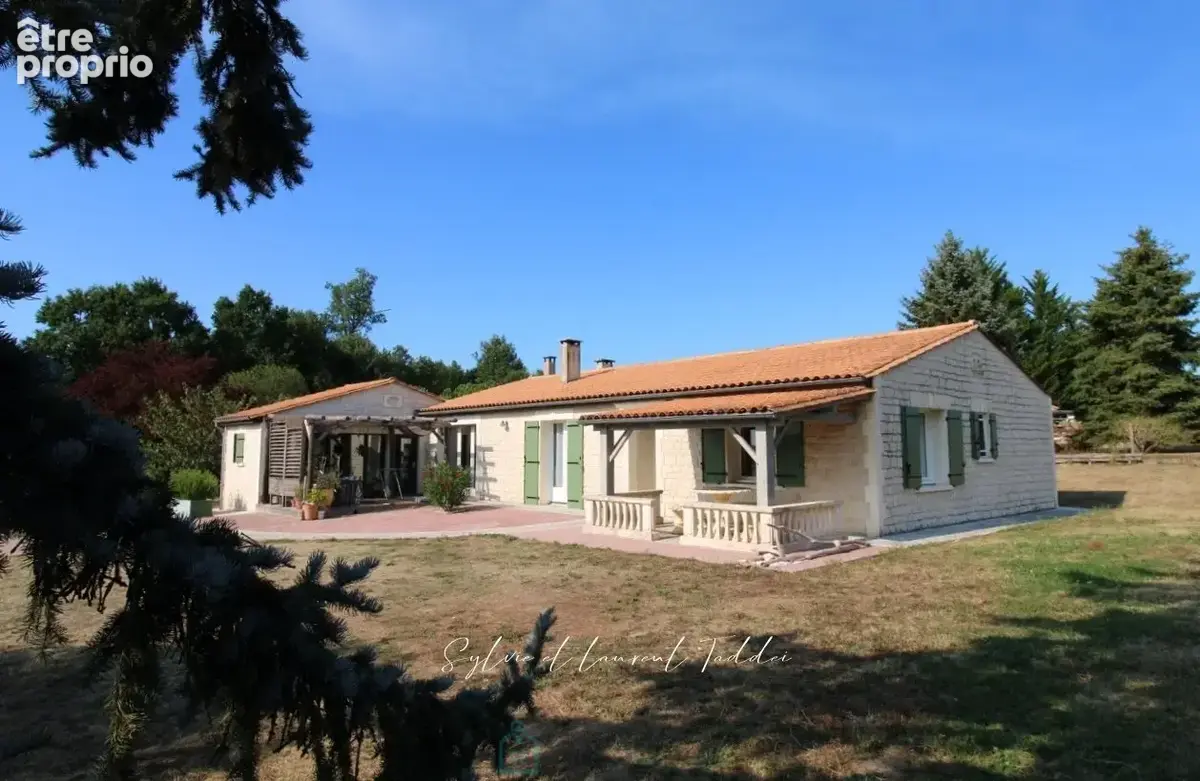 Maison à BAIGNES-SAINTE-RADEGONDE