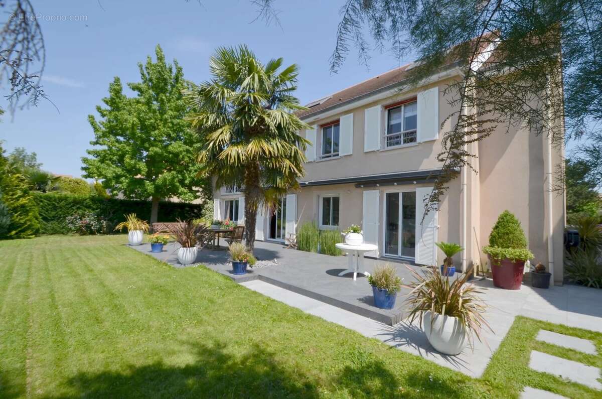 Maison à CROISSY-SUR-SEINE