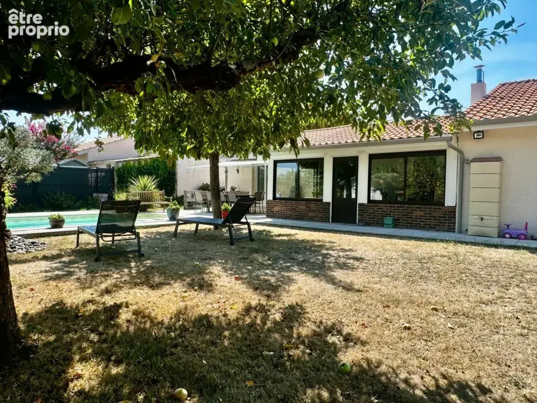 Maison 143m2 - 5 chambres - garage - piscine - environnement très calme - photo 2