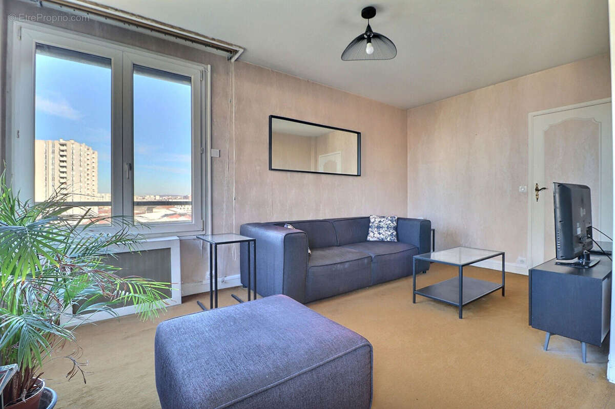 Appartement à AUBERVILLIERS