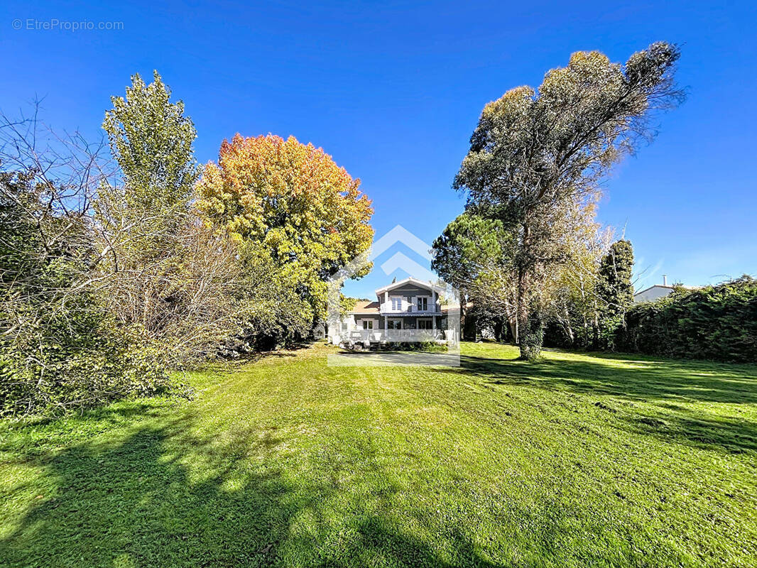 Maison à LE TAILLAN-MEDOC