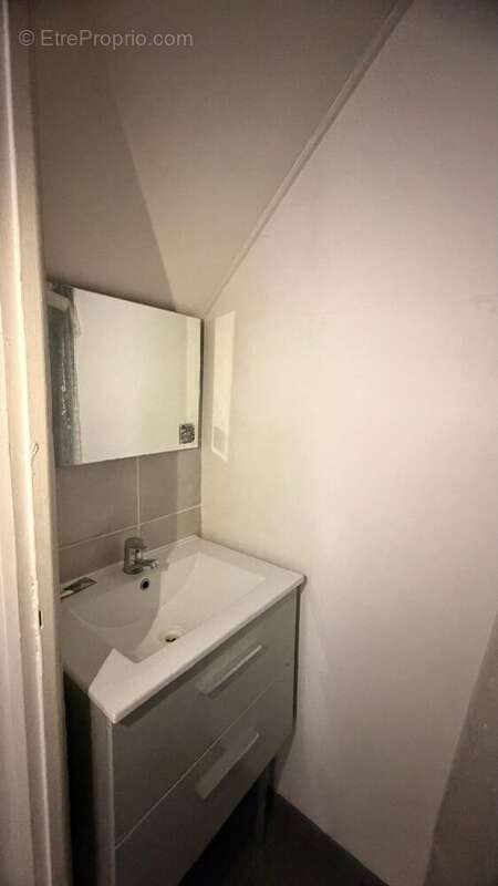 Appartement à ETREMBIERES