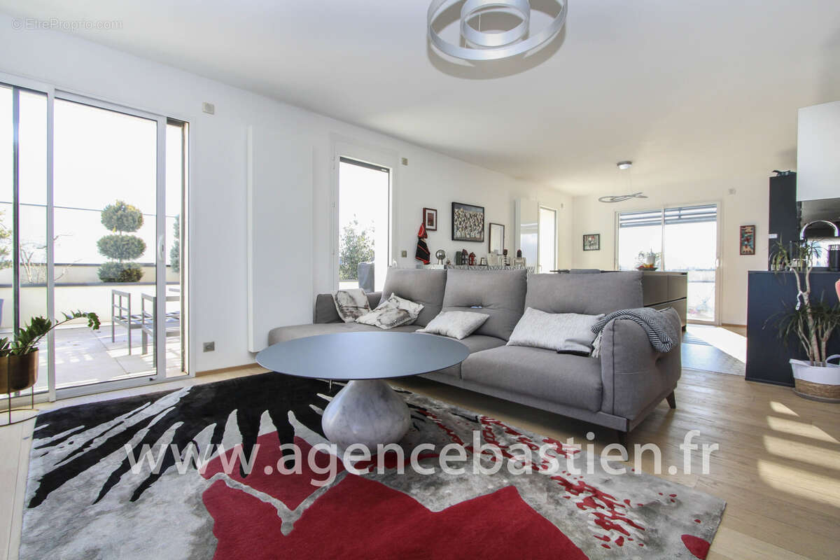 Appartement à FERNEY-VOLTAIRE