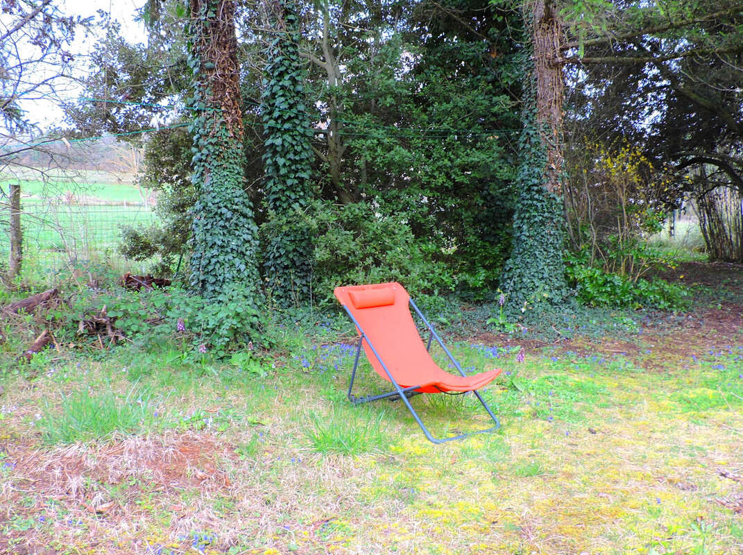 A VENDRE LURS Ancienne ferme en pierres de près de 200 m2  sur 1 ha 845 m2 - photo 17