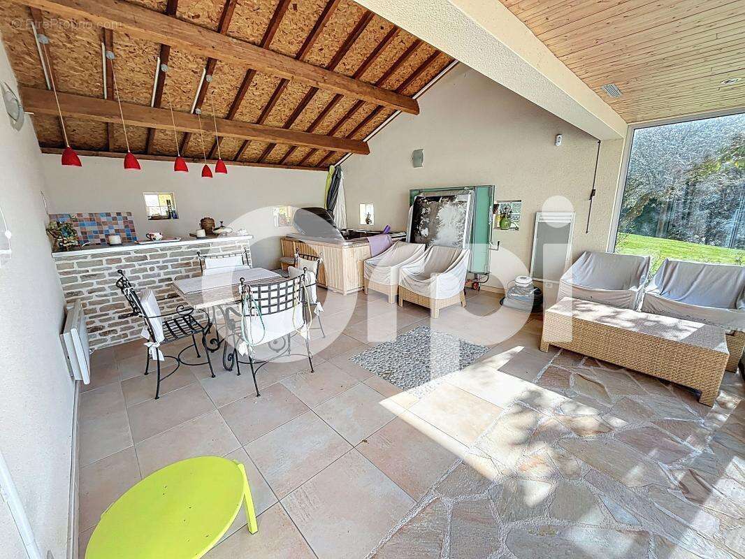 Maison à COSNAC