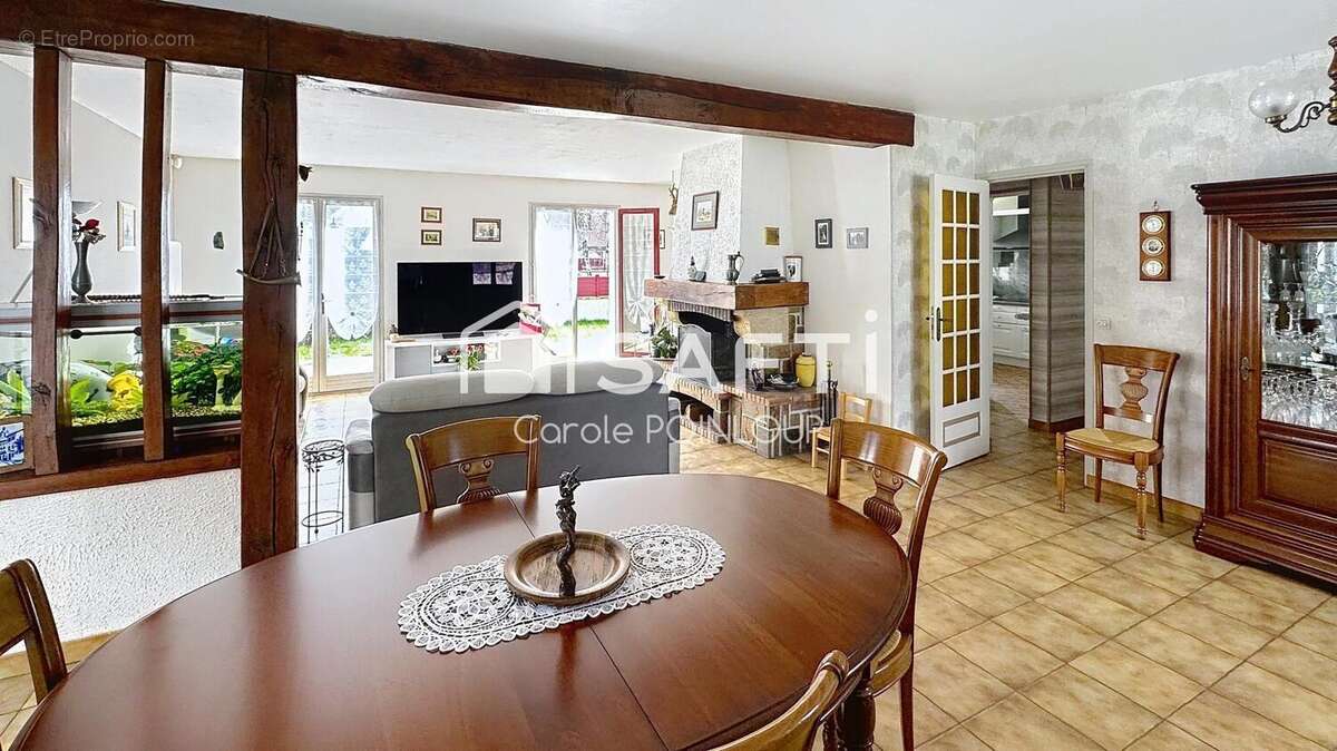 Photo 2 - Maison à OZOIR-LA-FERRIERE