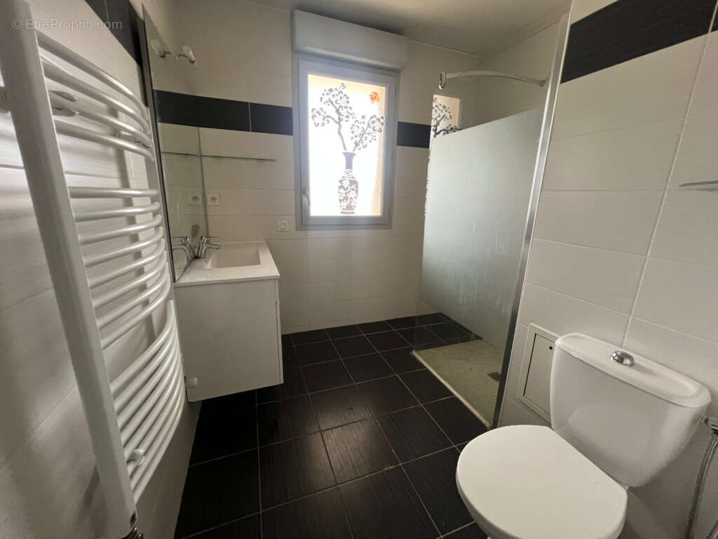 Appartement à RILLIEUX-LA-PAPE