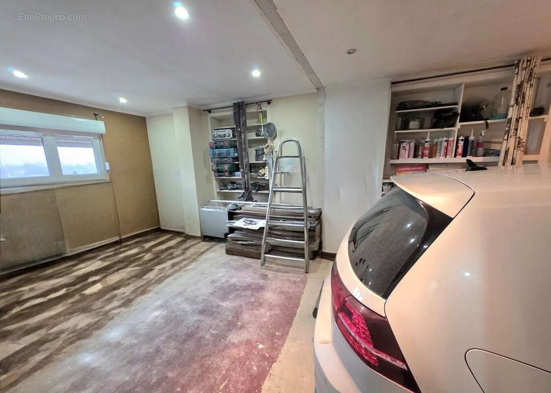 Maison à AUDUN-LE-TICHE