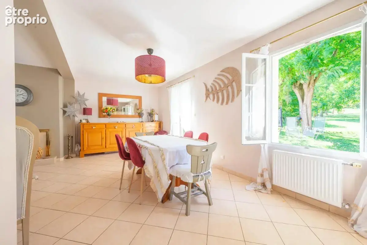 Maison de 7 pièces de 140 m² à Ronquerolles - photo 3