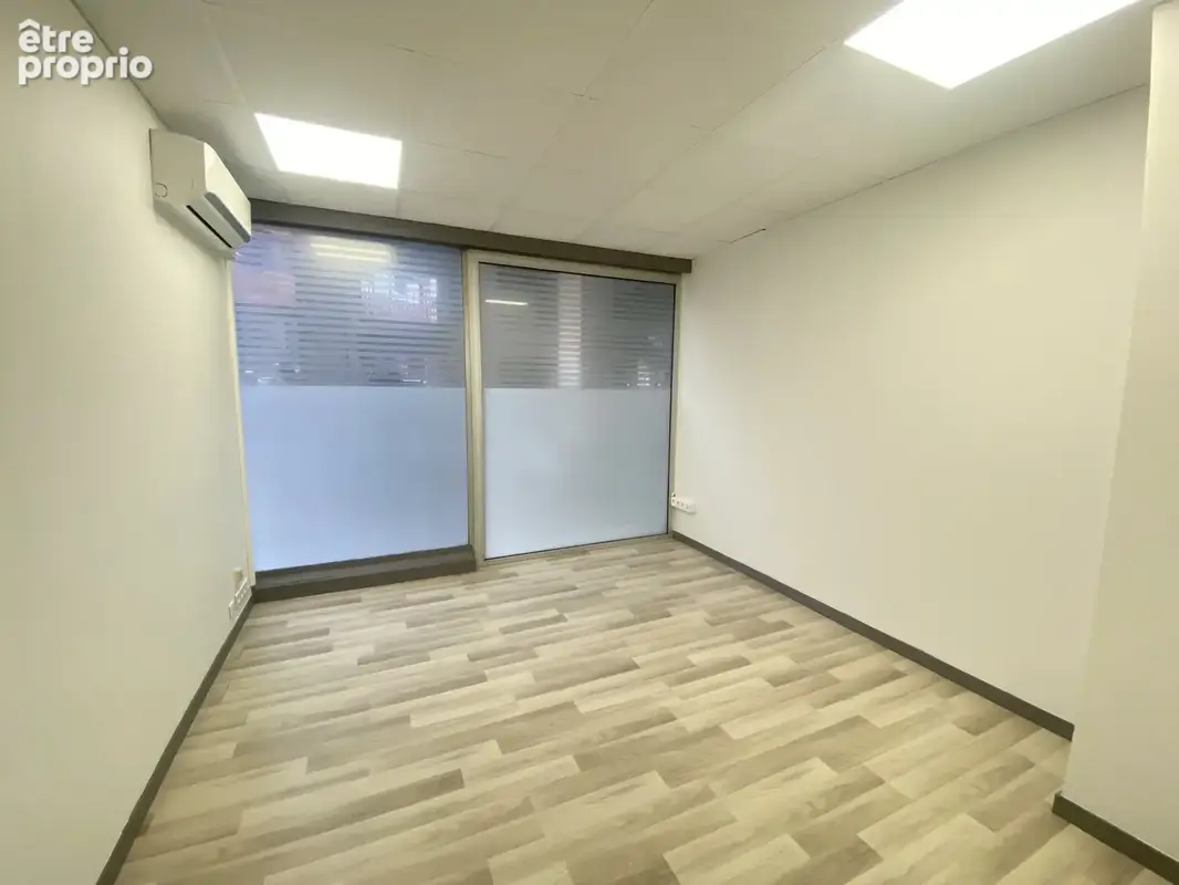Local commercial 60m2 Allée Jean Jaurès - photo 3