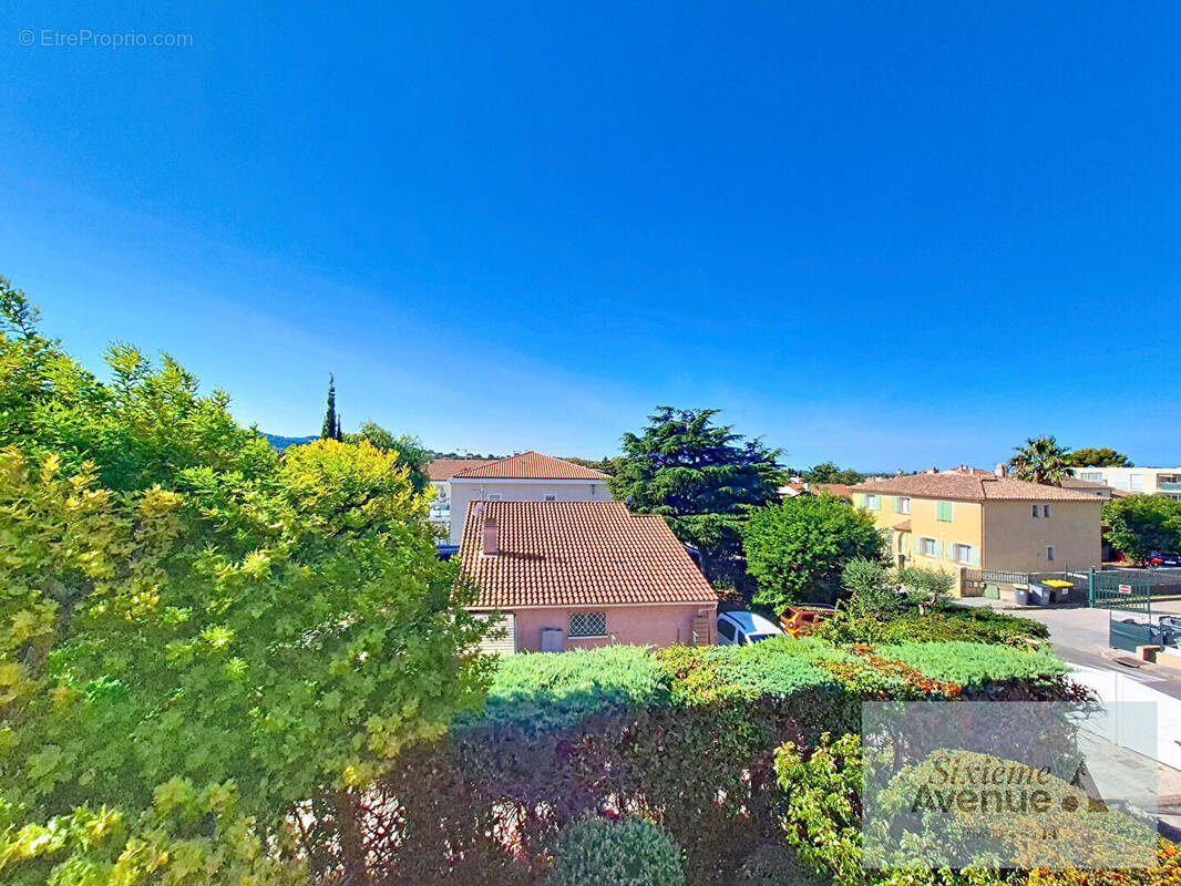 Appartement à SIX-FOURS-LES-PLAGES