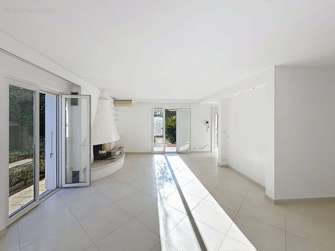Maison à ANTIBES