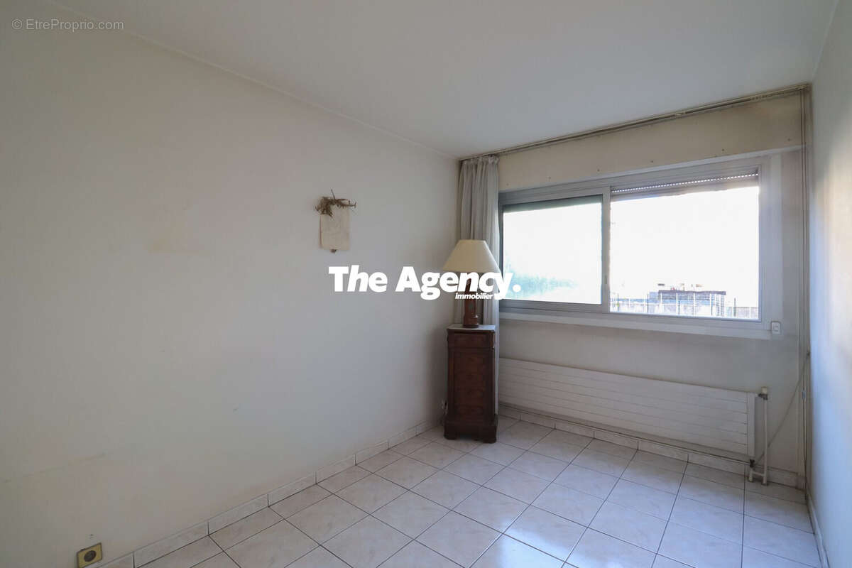 Appartement à MARSEILLE-5E