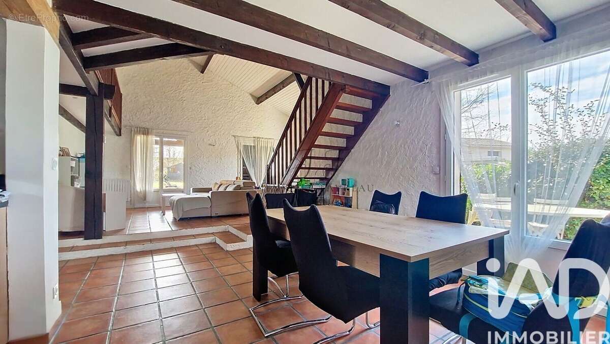 Photo 3 - Maison à FARGUES-SAINT-HILAIRE