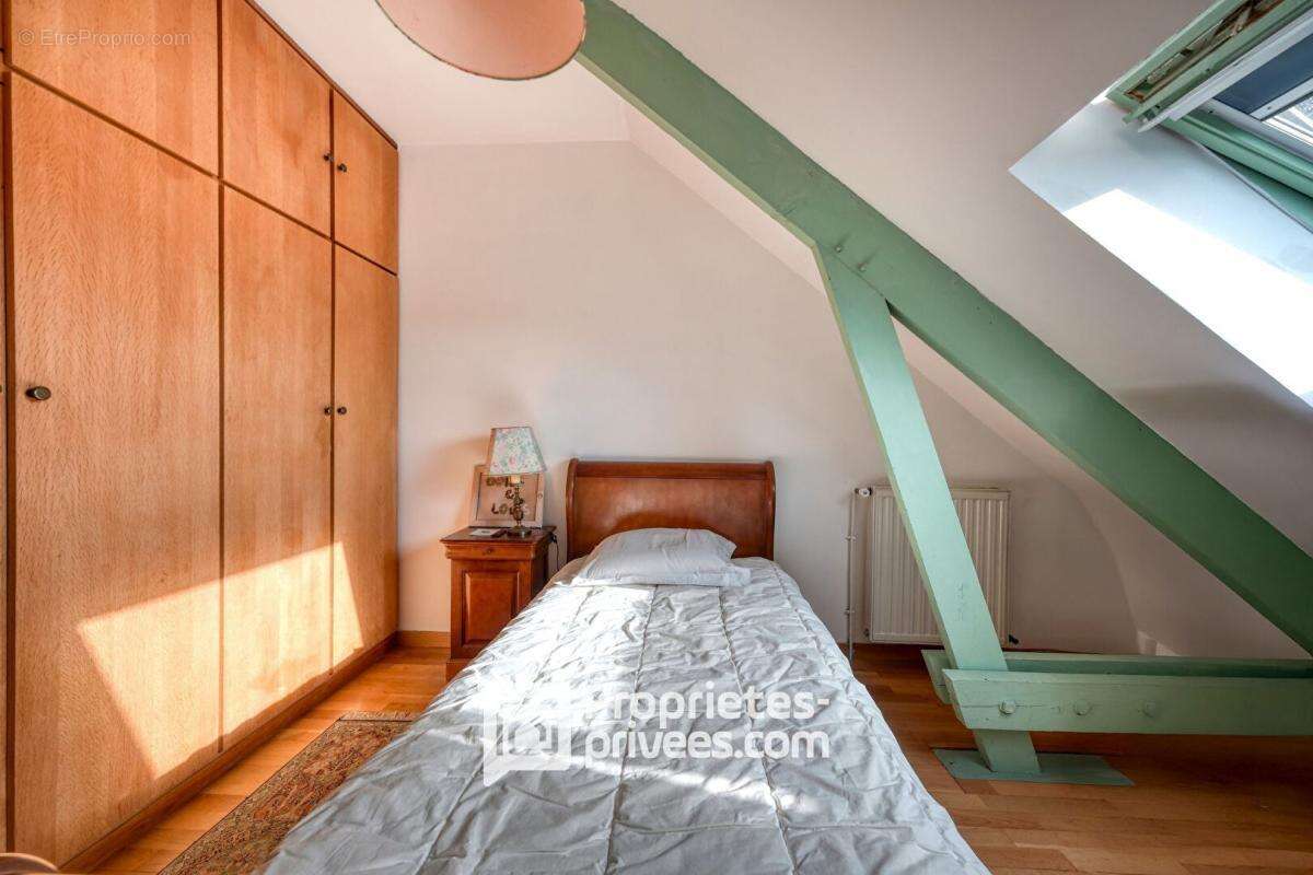 Maison à BRIIS-SOUS-FORGES