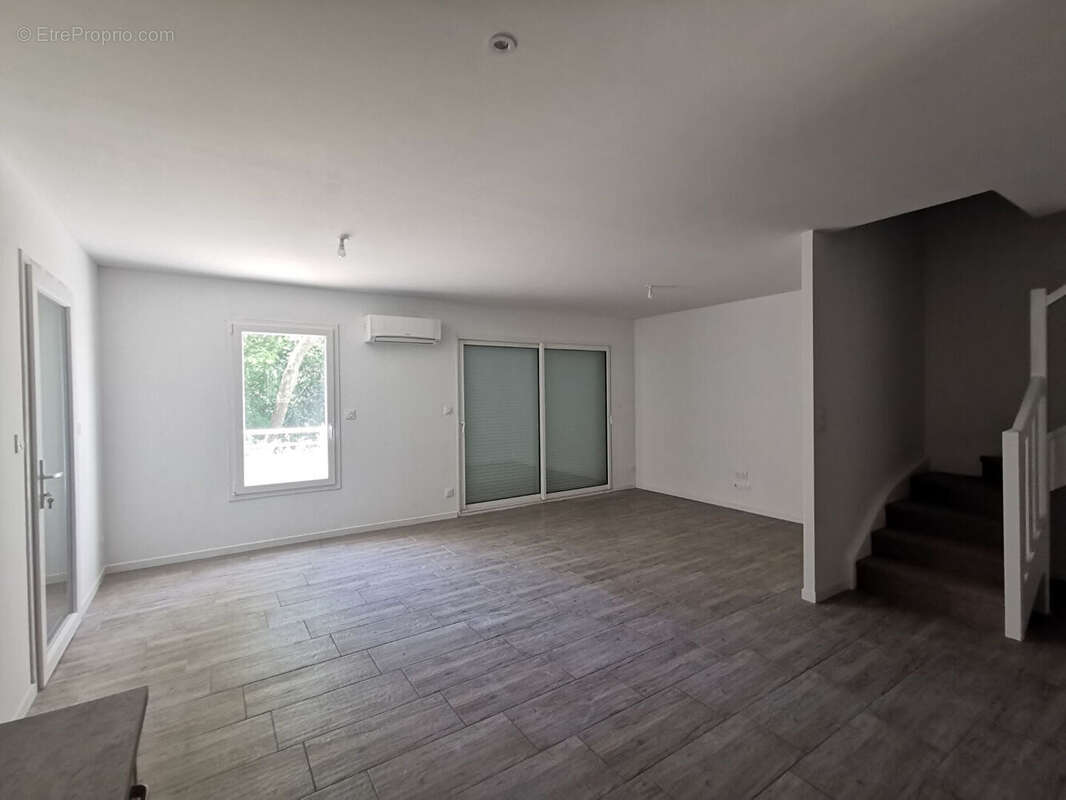 Maison 3 chambres Terrasses Jardin Climatisations, stationnements - photo 8