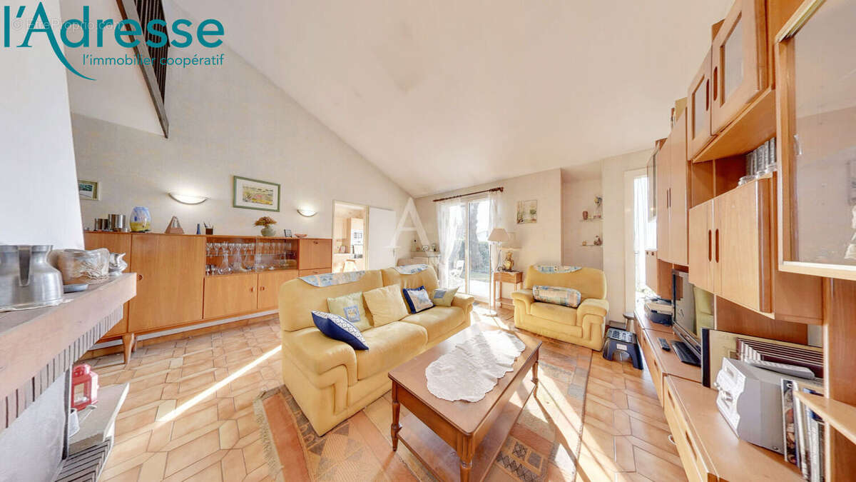 Maison à CHAMPS-SUR-MARNE