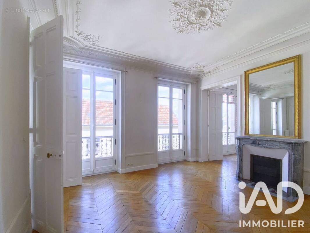 Photo 1 - Appartement à VERSAILLES