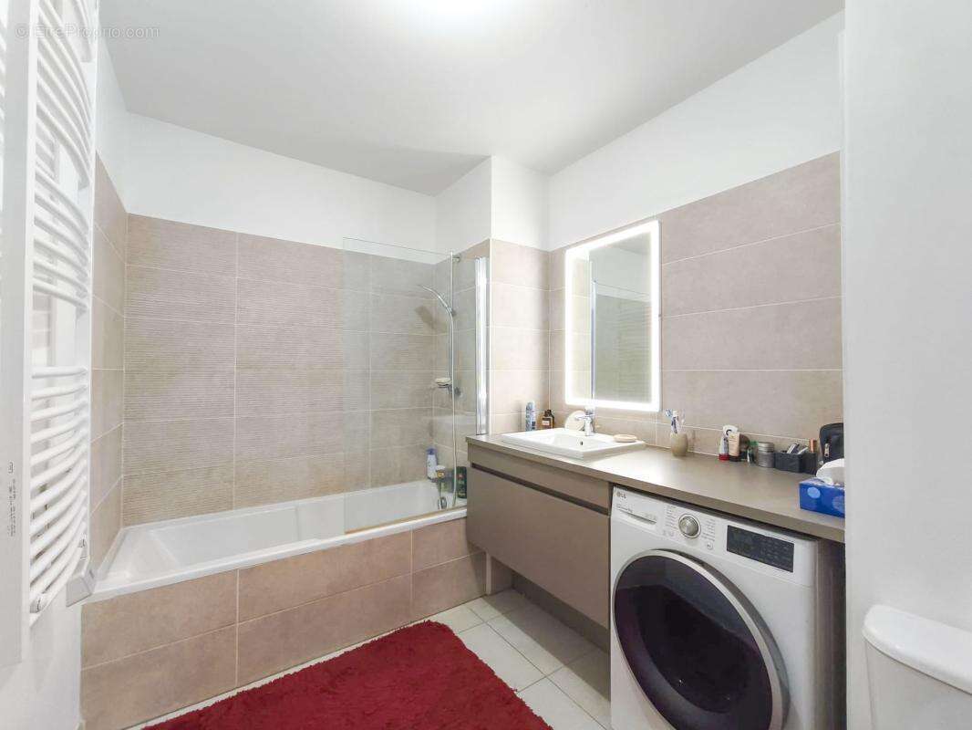 Appartement à CASTELNAU-LE-LEZ