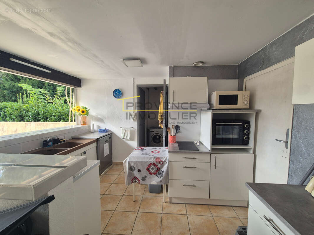 Maison à MONTBOUCHER-SUR-JABRON