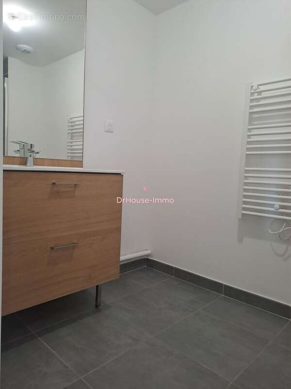 Appartement à LA RICHE