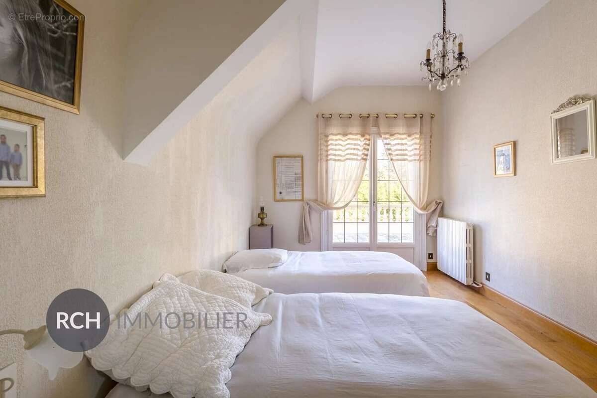 Maison à MONTFORT-L'AMAURY