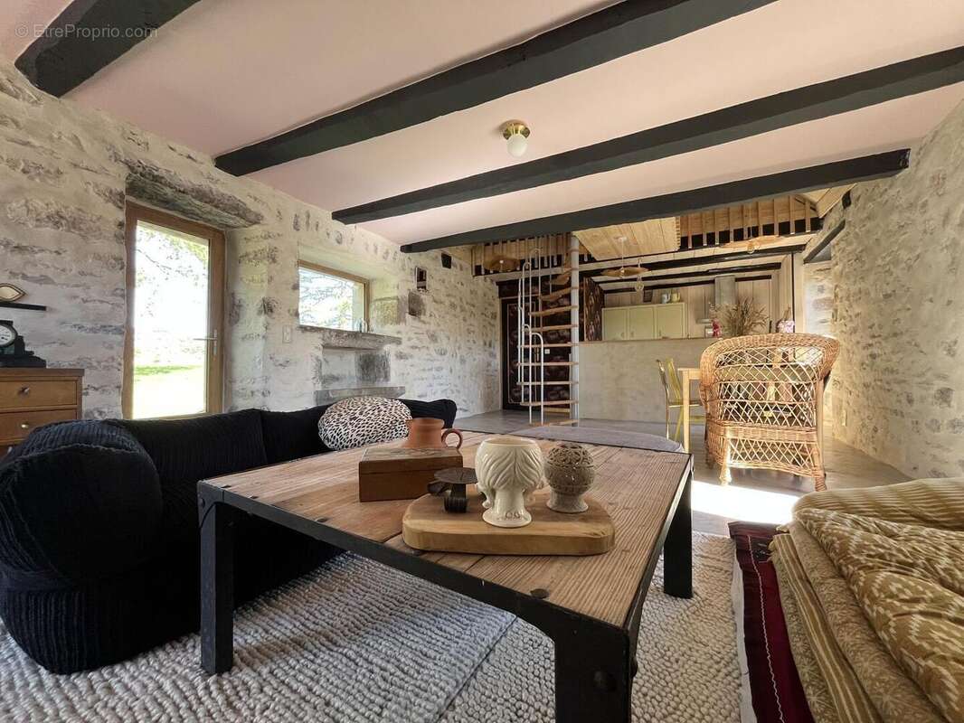 Pièce à vivre - Maison à CAJARC