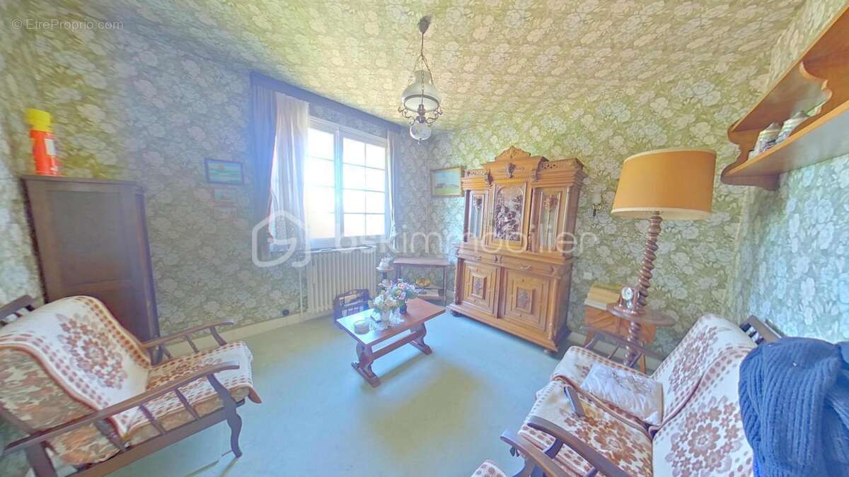 Maison à THORIGNY-SUR-OREUSE