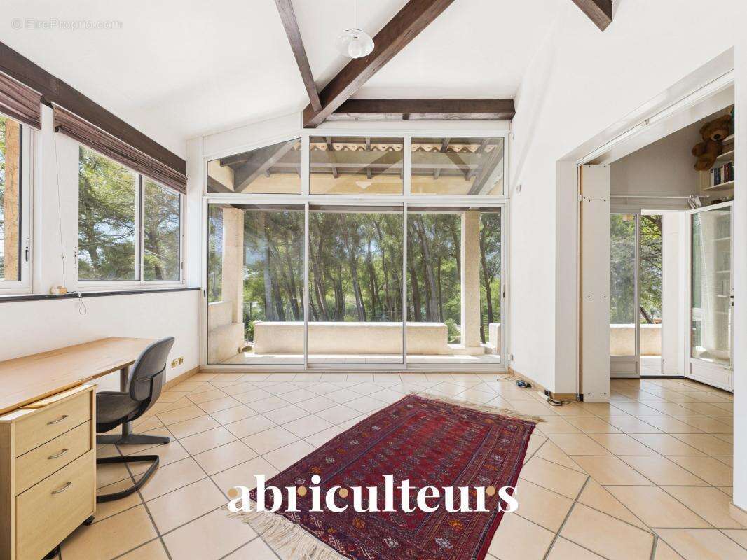 Maison à VENTABREN