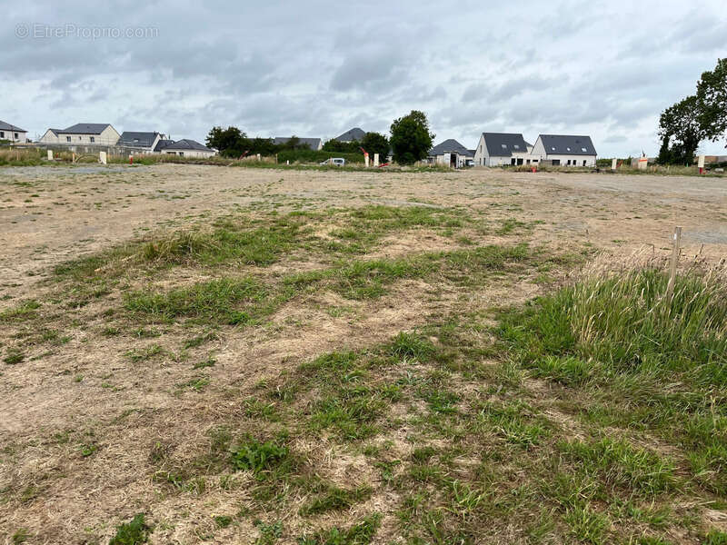 Terrain à AUNAY-SUR-ODON