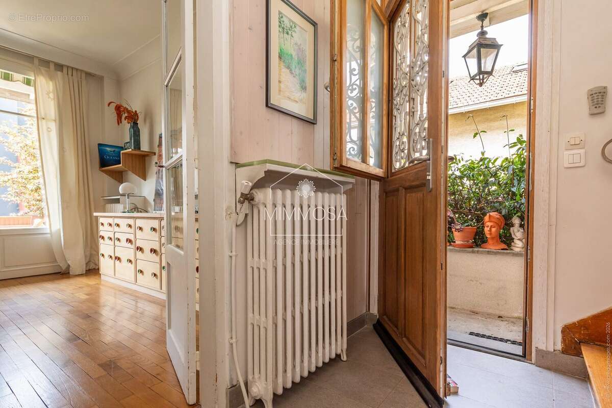 Maison 120 m² à Les Pavillons-Sous-Bois  - photo 3