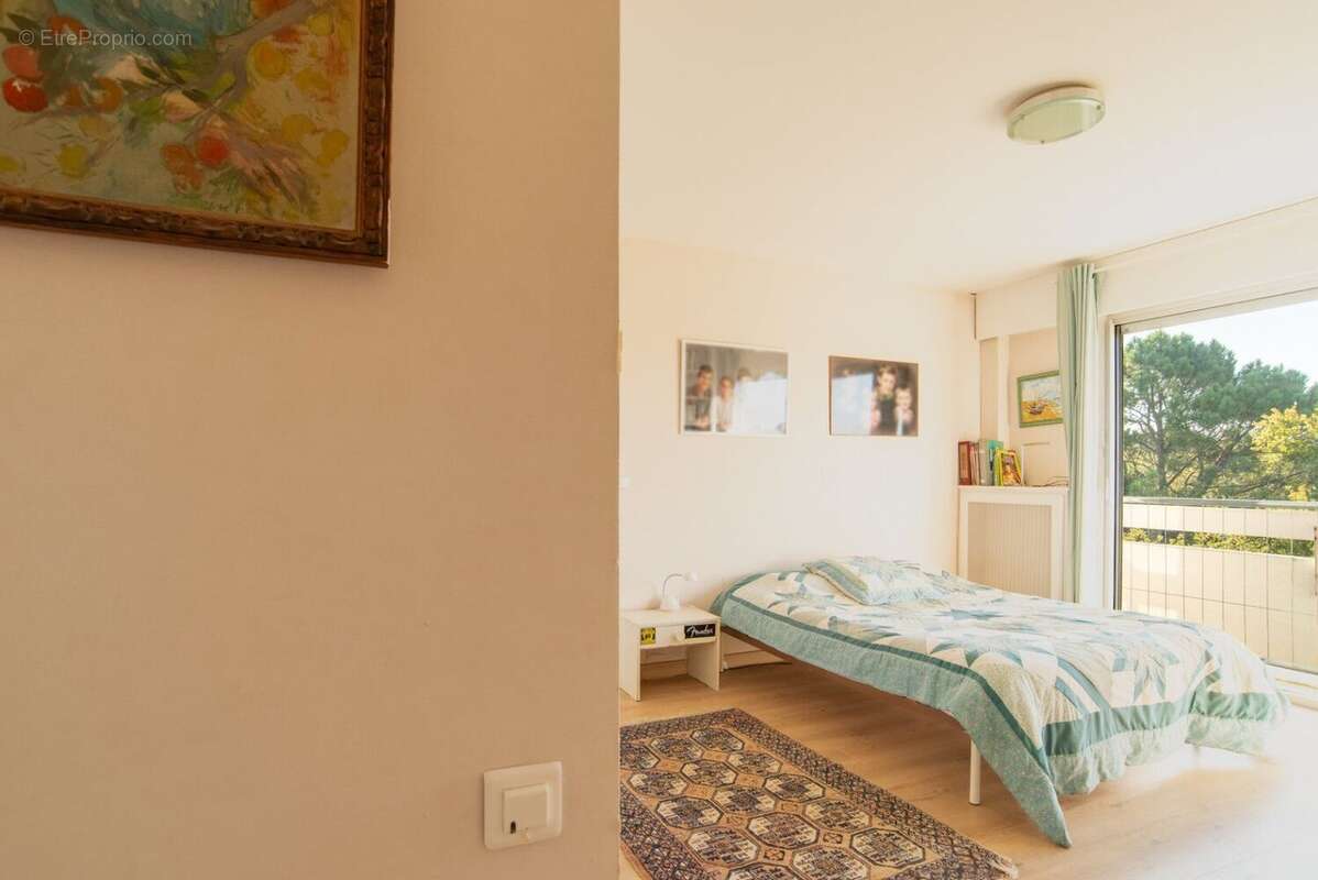 Appartement 6 pièces en dernier étage. - photo 4