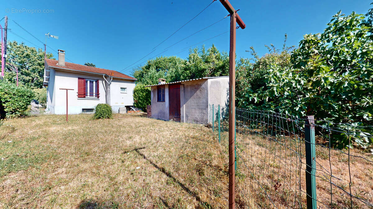 Maison 2 pièces avec un beau terrain de 657 m2 - photo 4