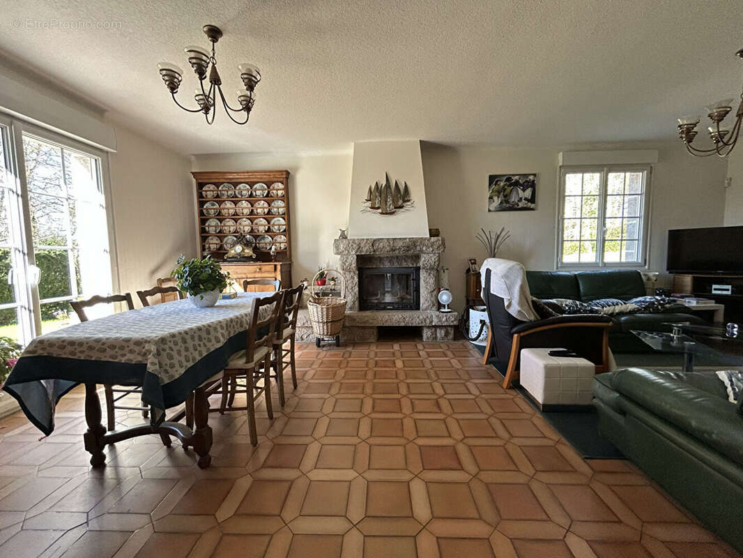 A Vendre - Maison Plouezoc'h 6 pièce(s) 134 m2 - photo 2