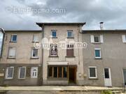 Maison à SAINT-CYR-DE-VALORGES