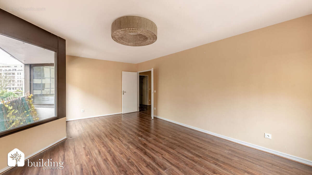 Appartement à LEVALLOIS-PERRET