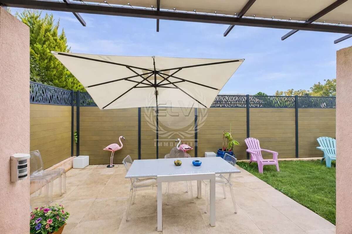 Maison à PLAN-DE-LA-TOUR